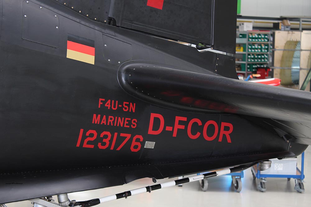 Corsair F4U 5NL D FCOR 2012 04 202