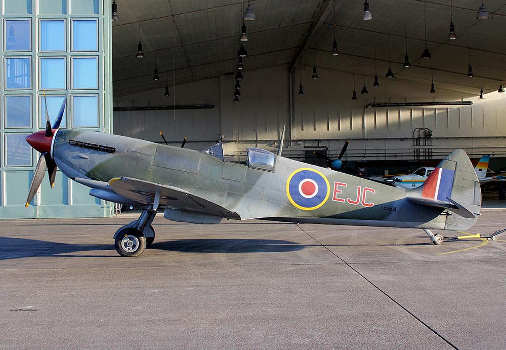 Spitfire_MkXVI_TE184_2012-02-247.jpg